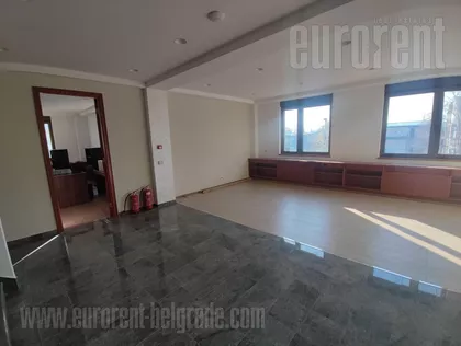 Коммерческая в аренду · 194 m² · Bežanijska kosa 1, Novi Beograd, Beograd