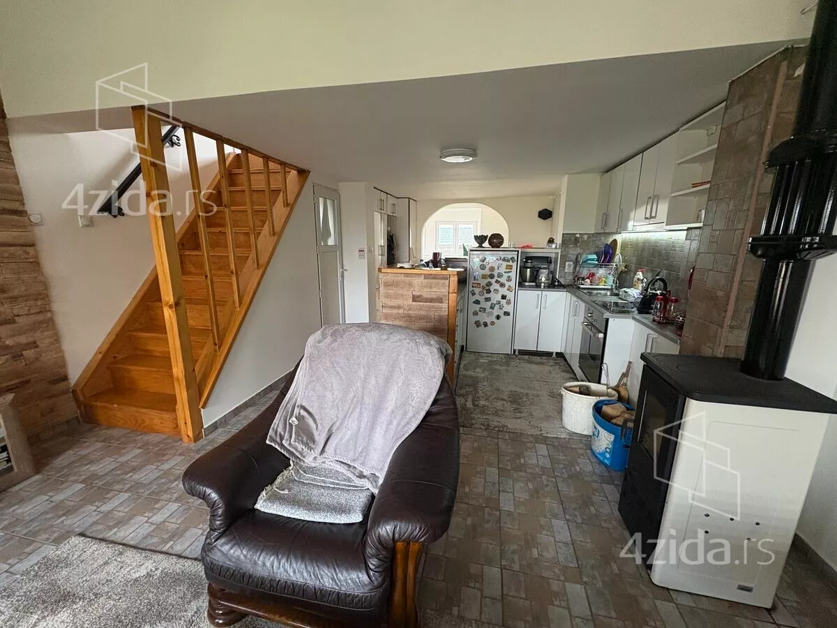 3-etažna kuća | 4zida