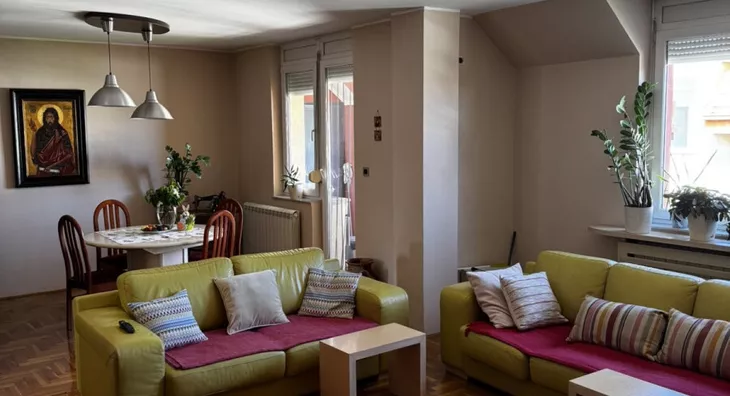 Četvoroiposoban stan | 4zida