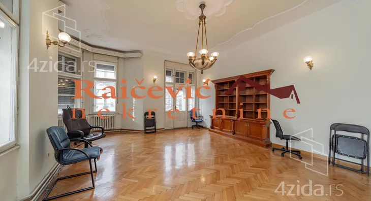 Šestosoban stan | 4zida