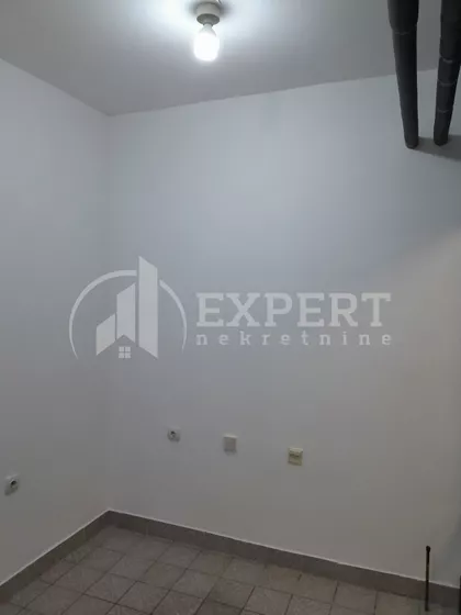 Obrenovićeva | 4zida.rs