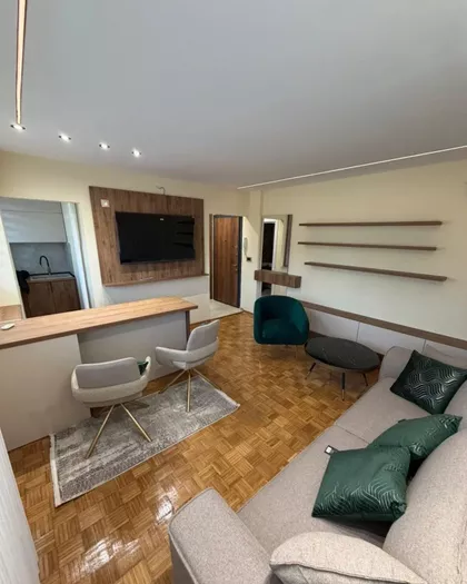 Studentska | 4zida.rs