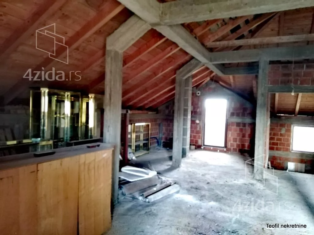 3-etažna kuća | 4zida