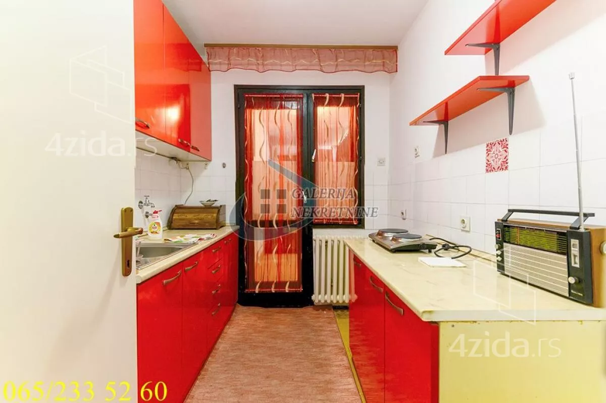 Troiposoban stan | 4zida