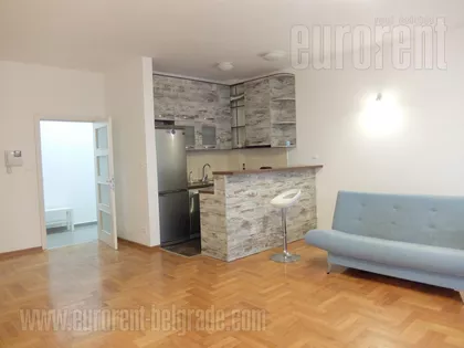 DEDINJE BELI DVOR | 4zida.rs