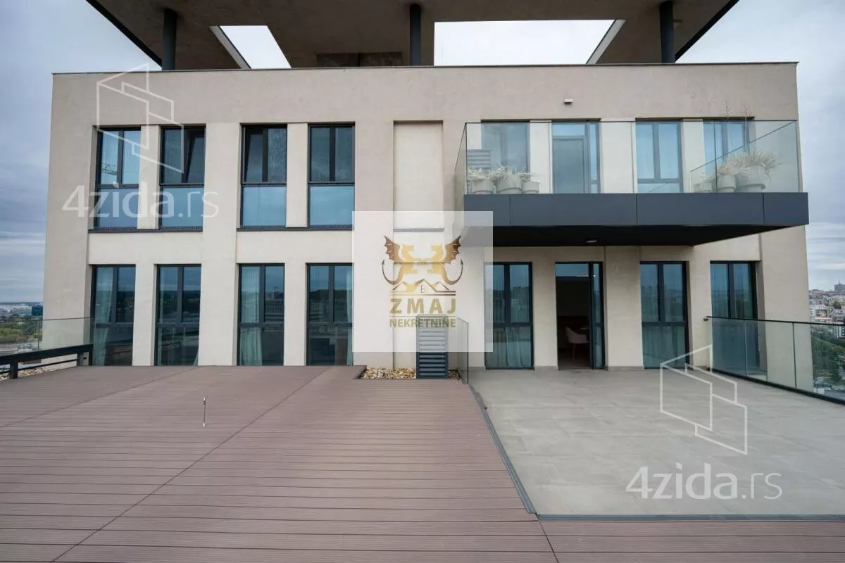 Četvoroiposoban stan | 4zida