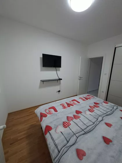 Poručnika Božidara 15 | 4zida.rs