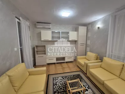 17. oktobra | 4zida.rs