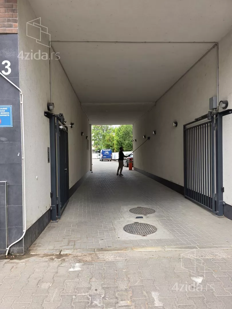 Parking | 4zida