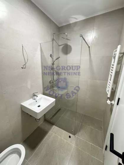 Heroja Pinkija | 4zida.rs