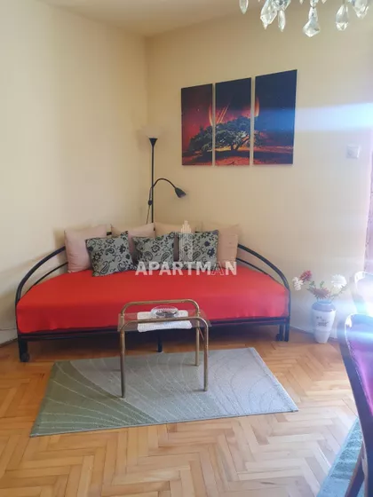 Kneževačka | 4zida.rs