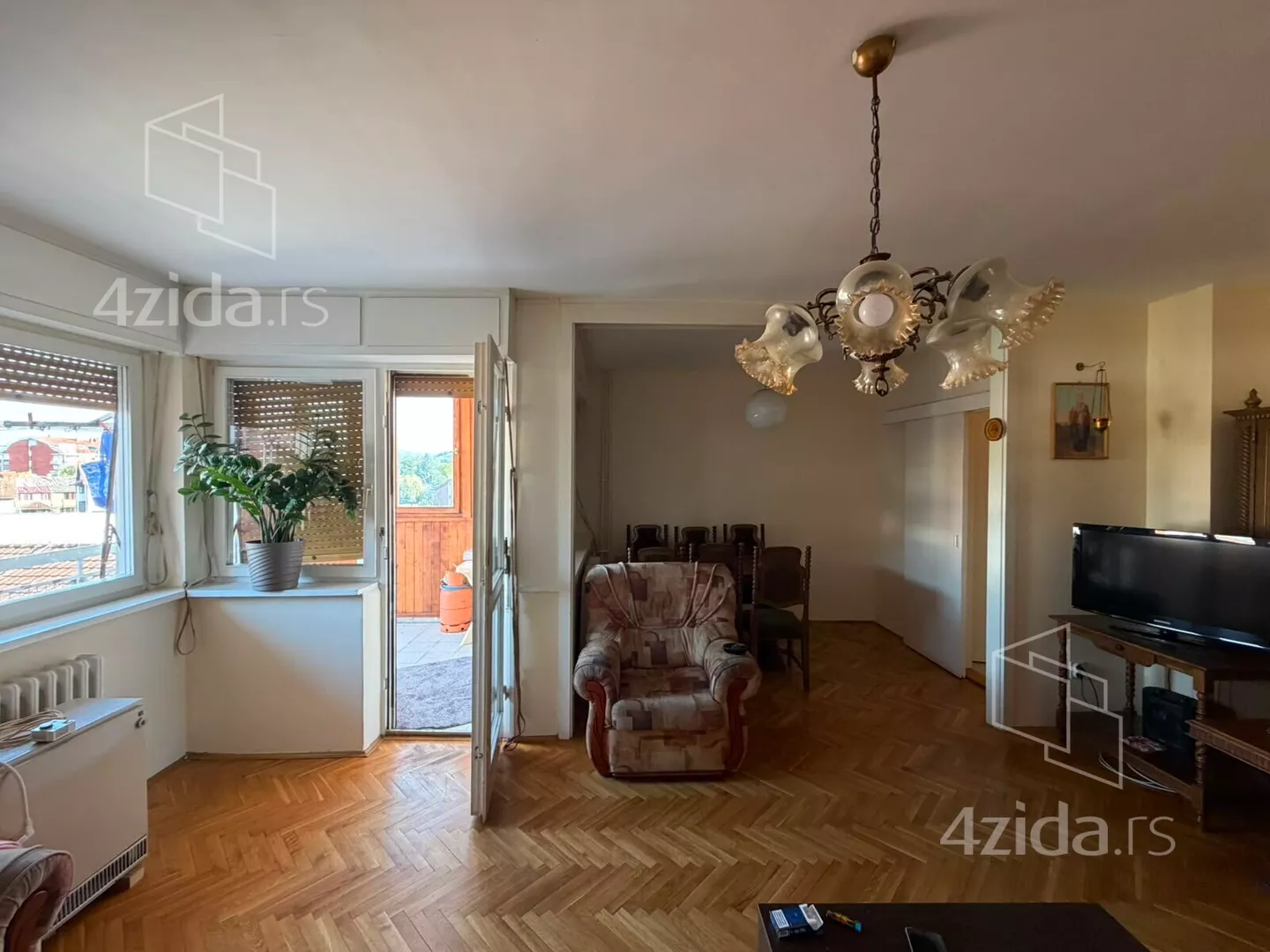 Troiposoban stan | 4zida