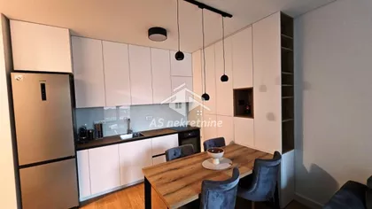 Vukov Spomenik | 4zida.rs