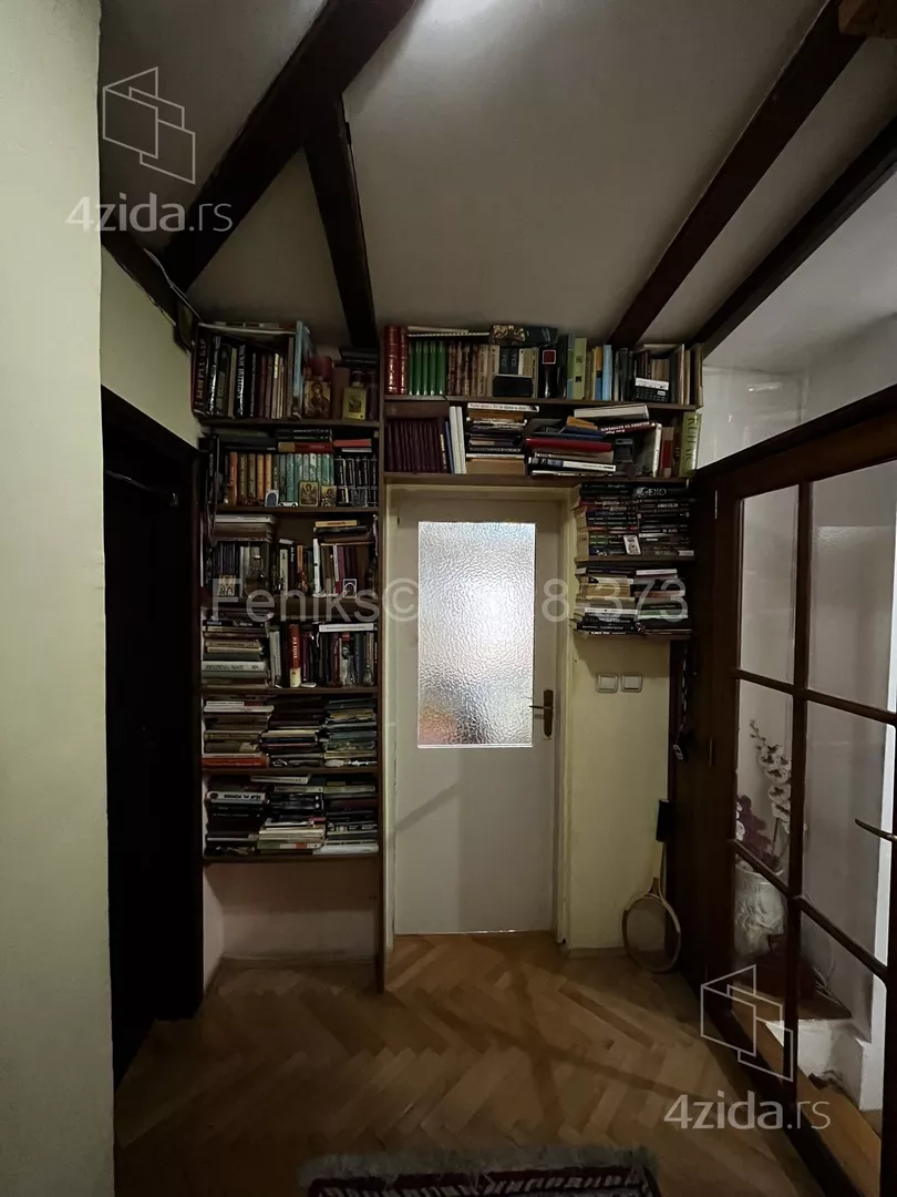 Šestosoban stan | 4zida