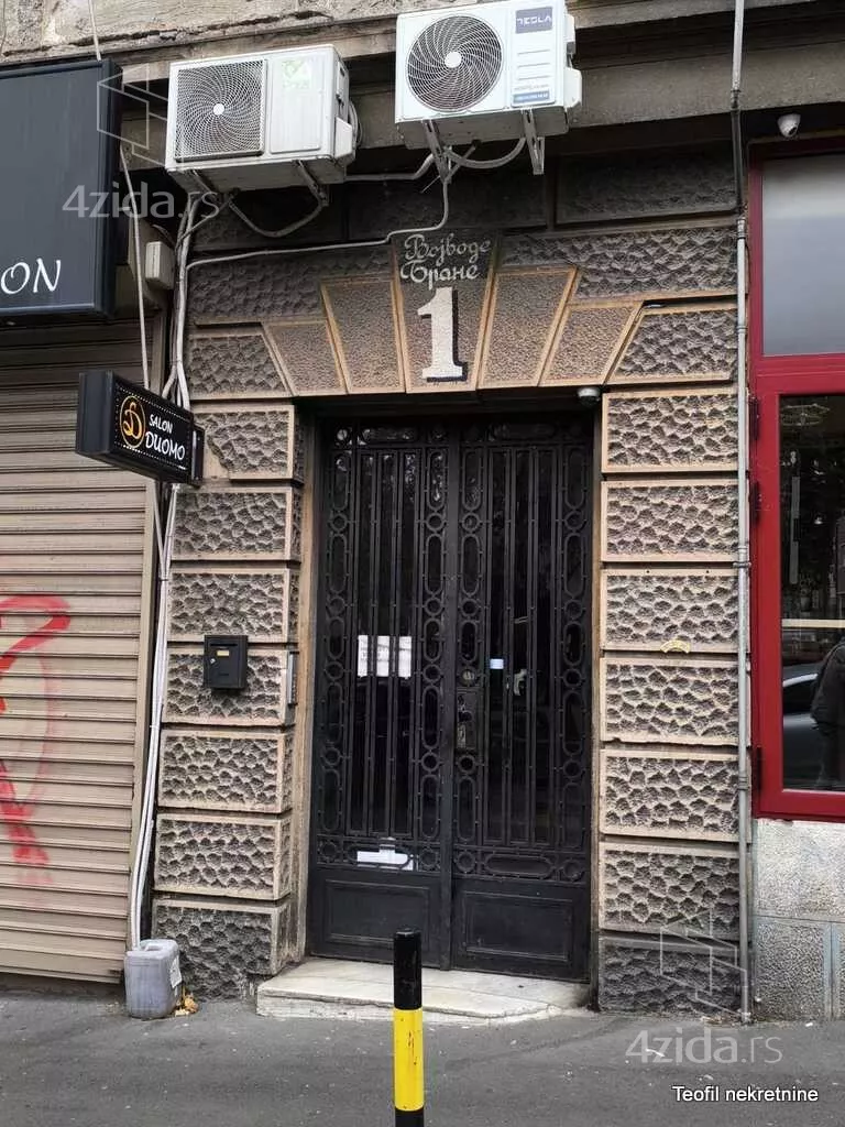 Petosoban stan | 4zida