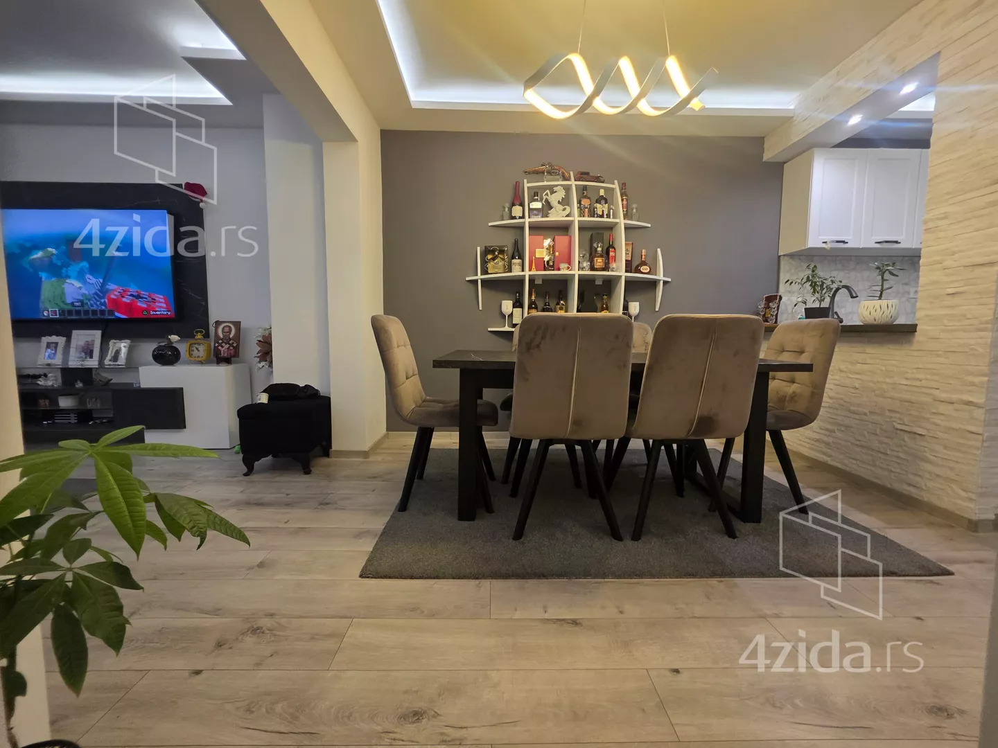 Trosoban stan | 4zida