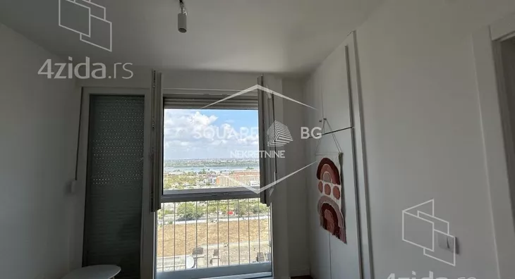 Četvoroiposoban stan | 4zida