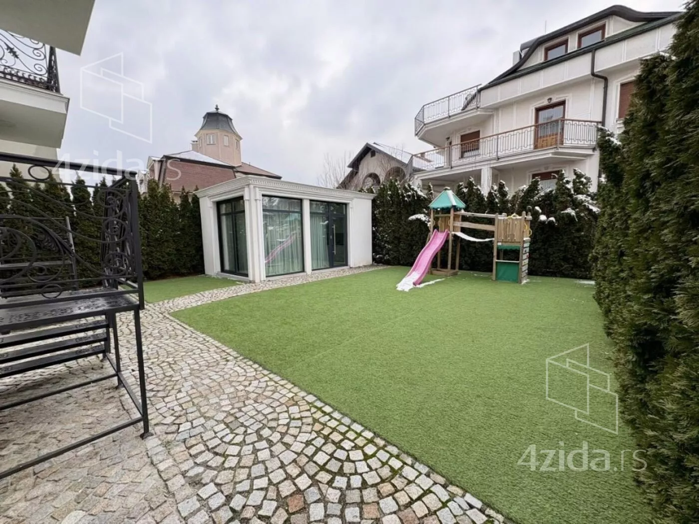 Četvorosoban stan | 4zida