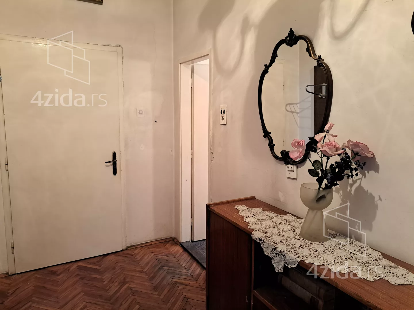 Četvoroiposoban stan | 4zida