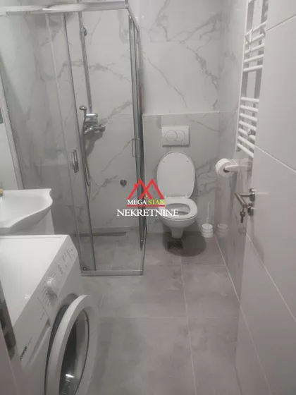 Heroja Pinkija | 4zida.rs