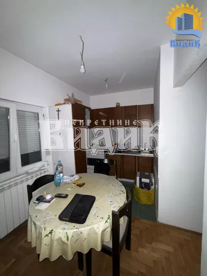 13. oktobra | 4zida.rs