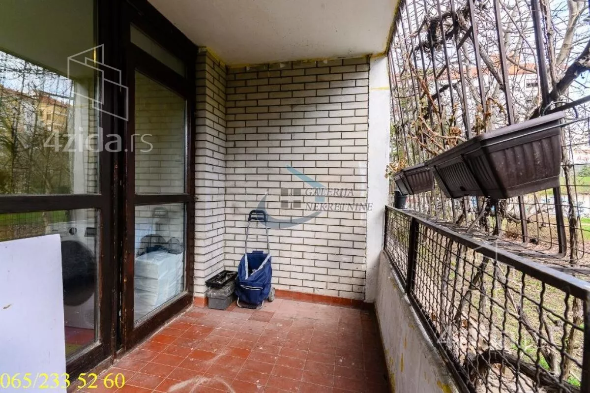 Troiposoban stan | 4zida