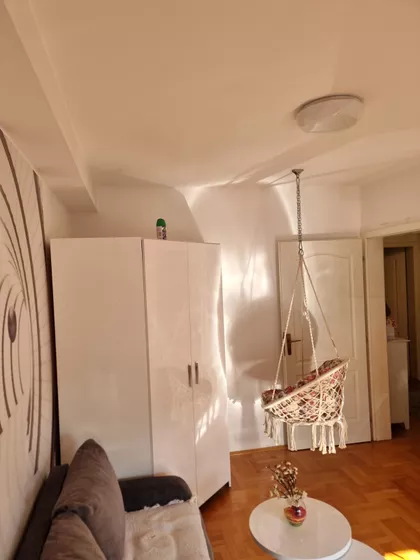 Crveni Pevac | 4zida.rs