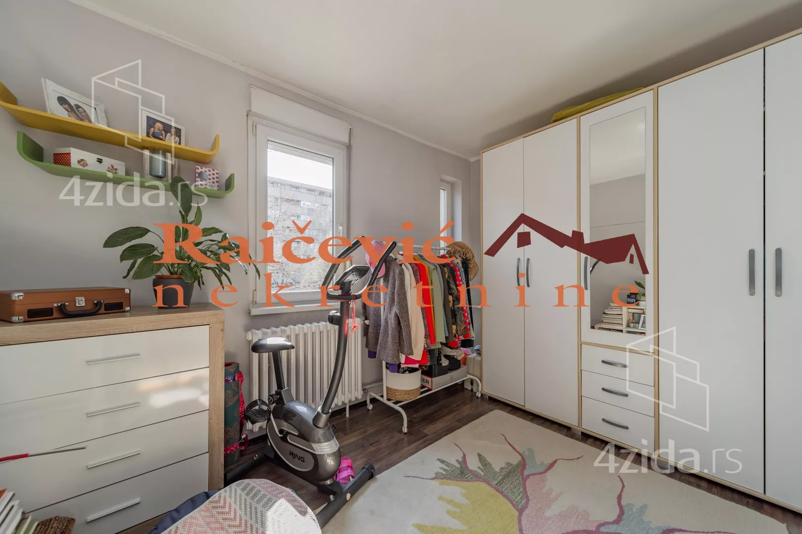 Dvoiposoban stan | 4zida