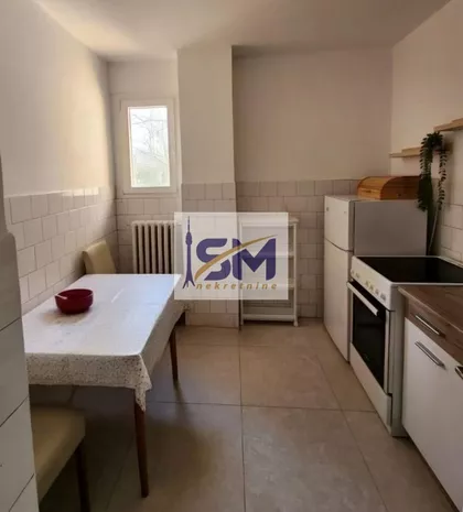 Pariske komune | 4zida.rs