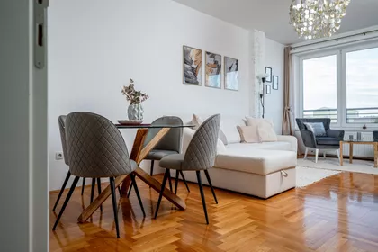 Huga Badalića 5 | 4zida.rs