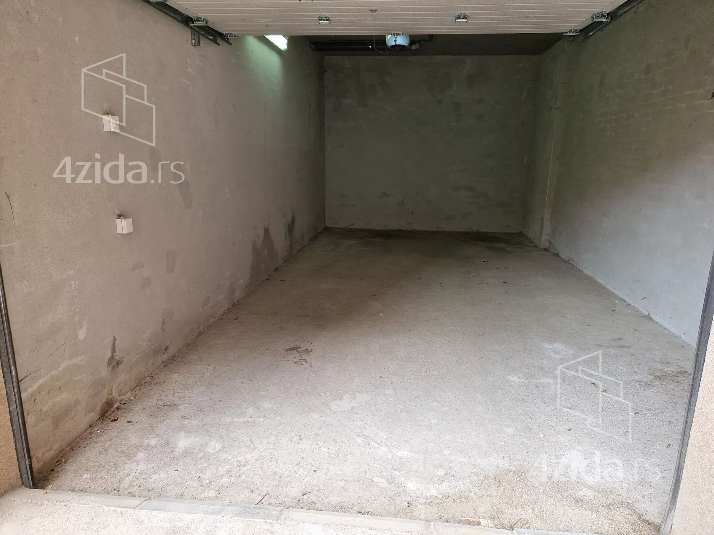 Garaža | 4zida