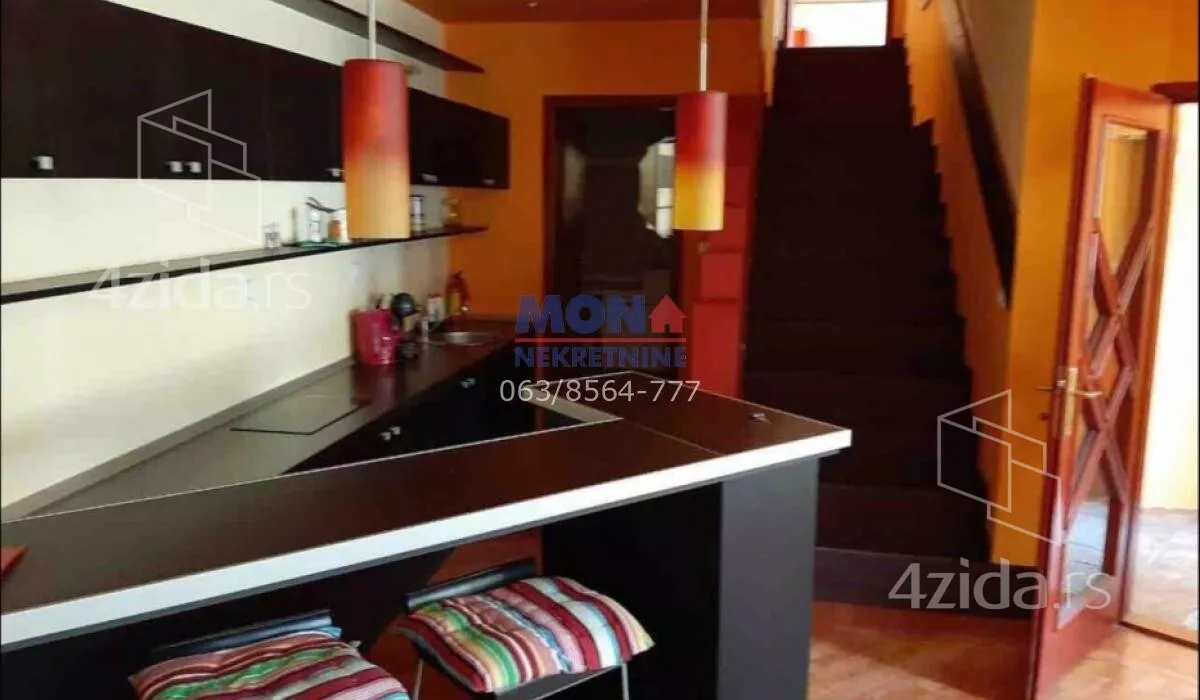 Šestosoban stan | 4zida