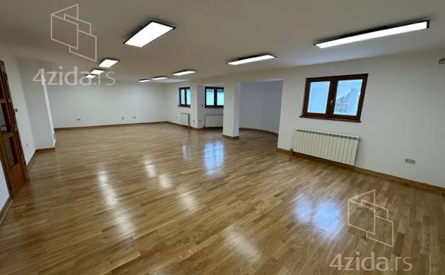 5-etažna kuća | 4zida