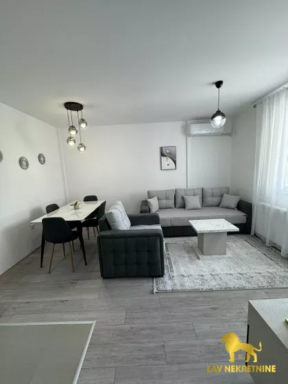 JANKA ČMELIKA | 4zida.rs