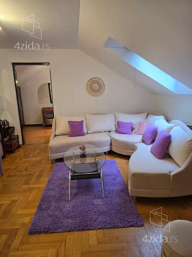 Šestosoban stan | 4zida