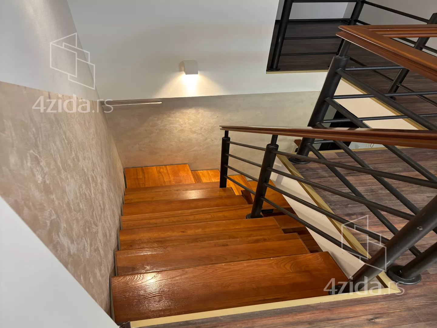 Šestosoban stan | 4zida