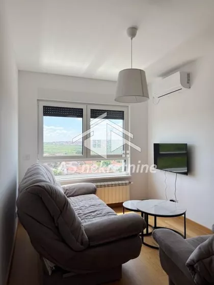 Vukov Spomenik | 4zida.rs