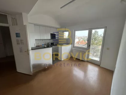 Autokomanda | 4zida.rs