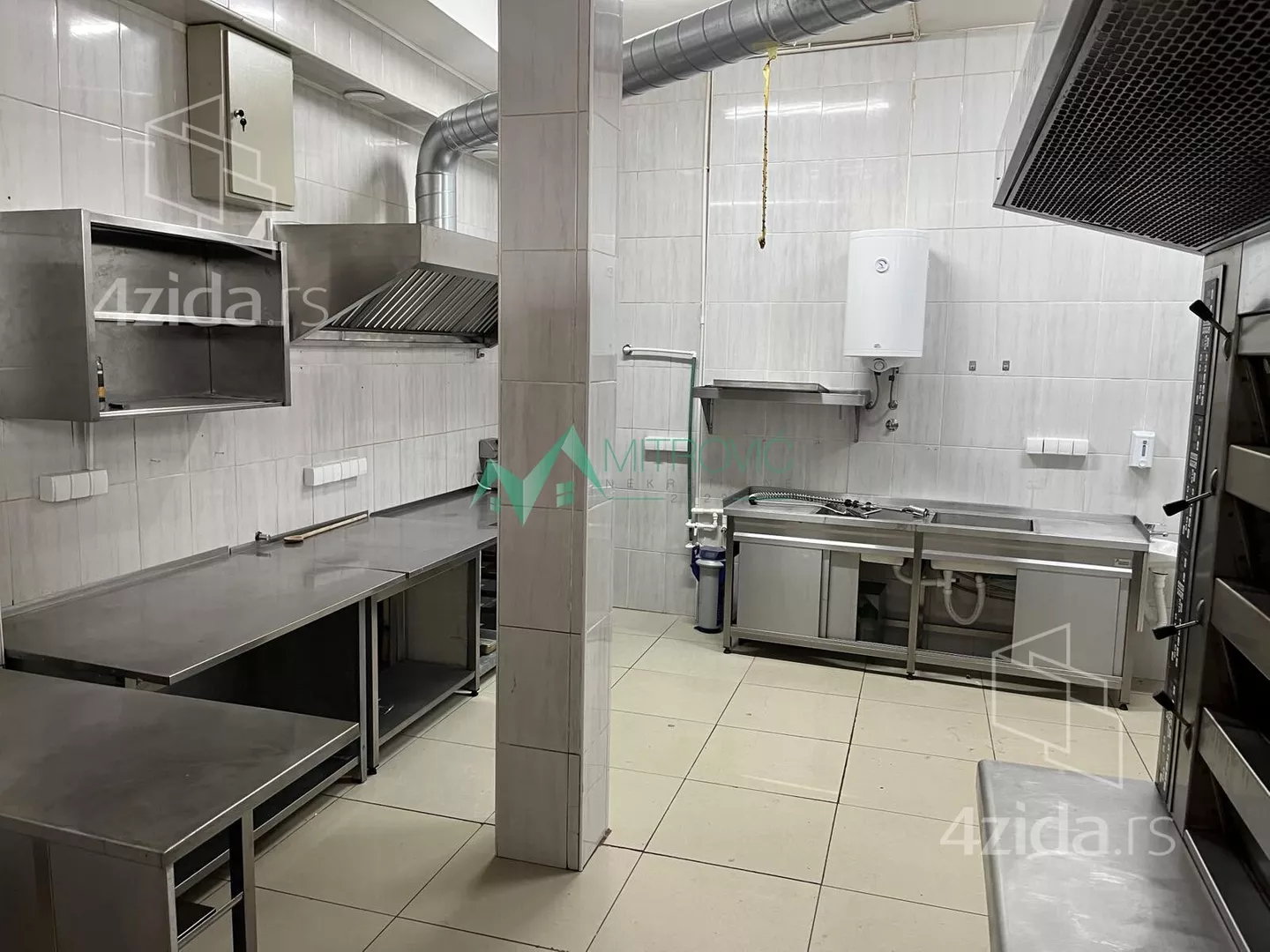 Poslovni prostor | 4zida