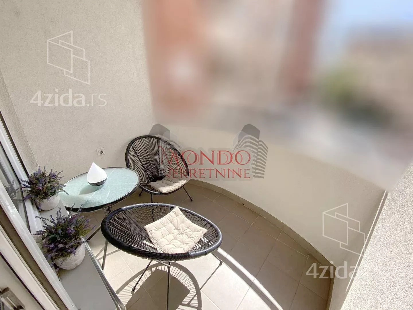 Jednoiposoban stan | 4zida