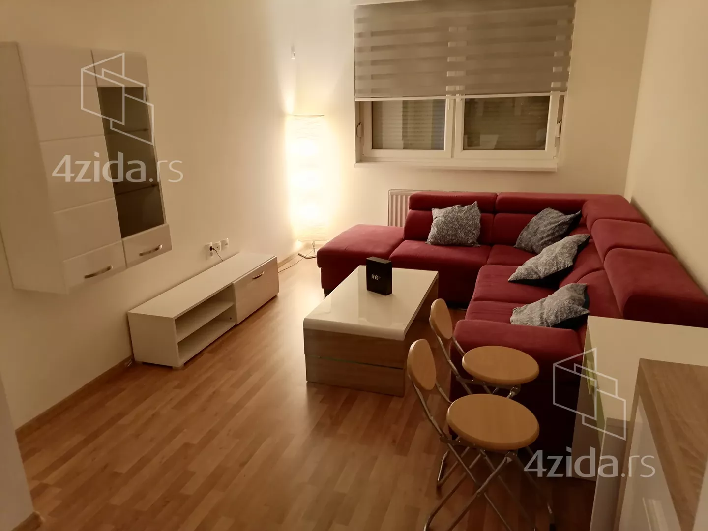 Jednoiposoban stan | 4zida