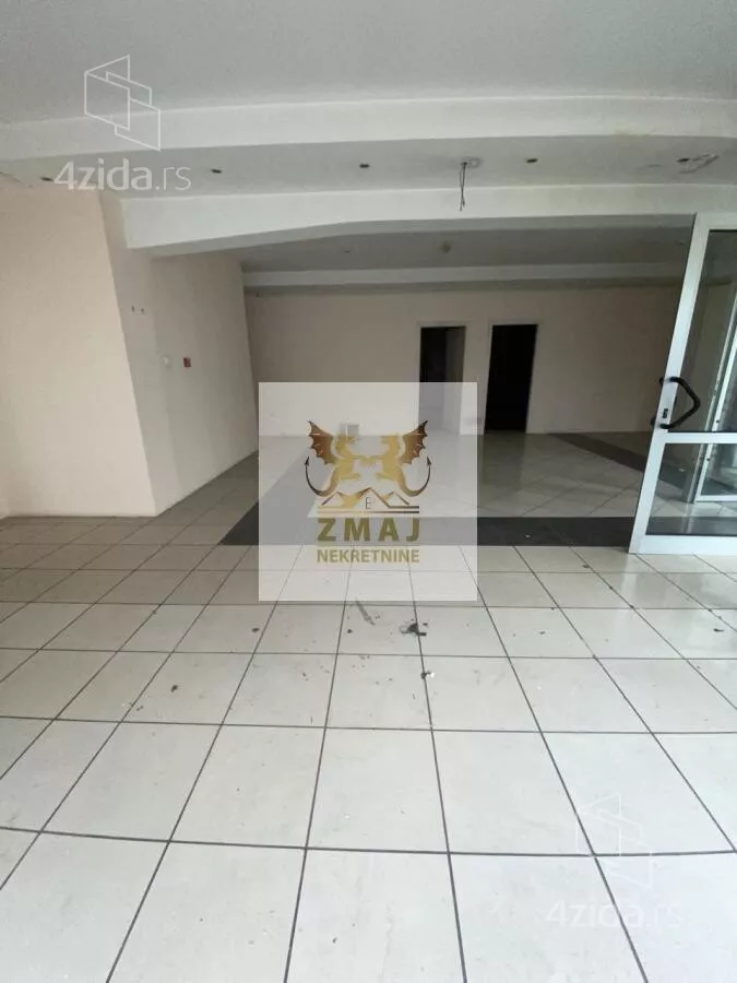 Poslovna zgrada | 4zida