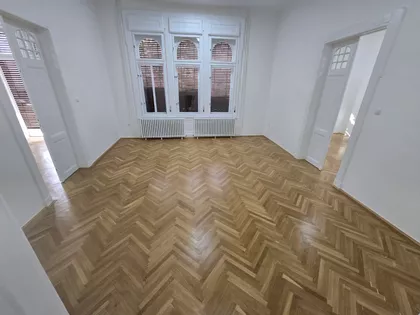 Trg Marije Trandafil | 4zida.rs