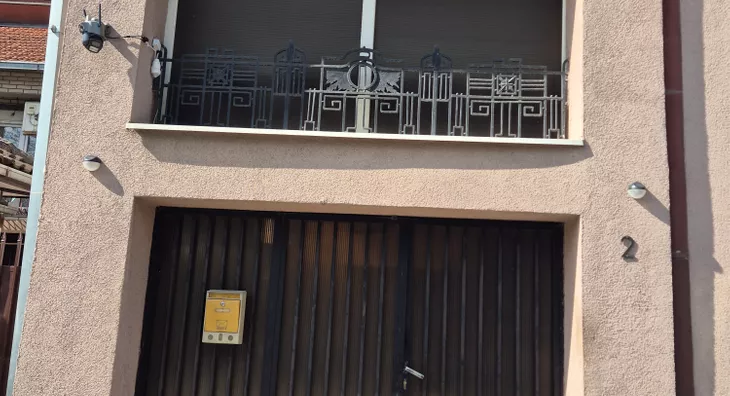 Šestosoban stan | 4zida