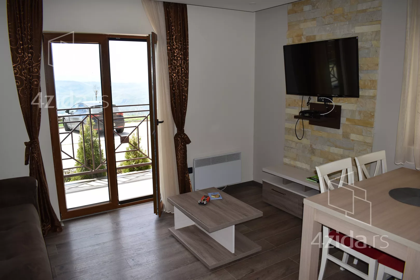 Jednoiposoban stan | 4zida