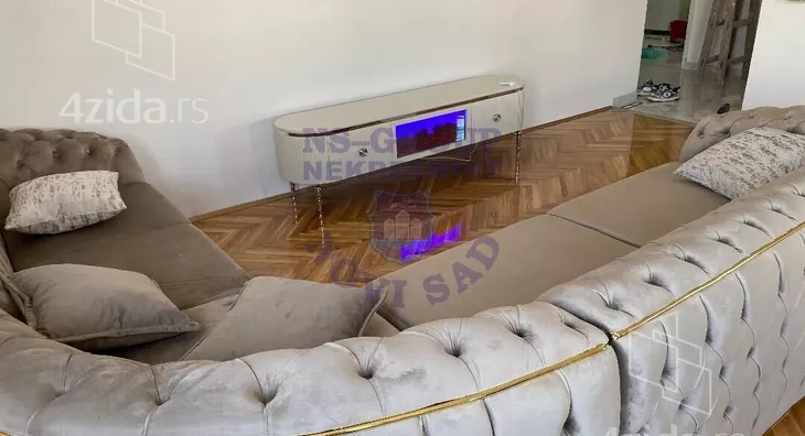 Četvoroiposoban stan | 4zida