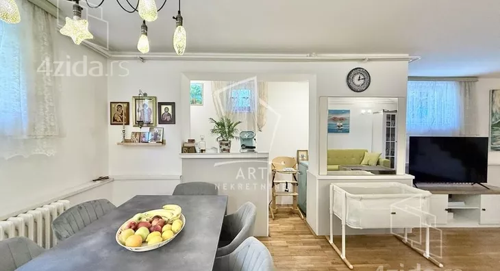 Petosoban stan | 4zida