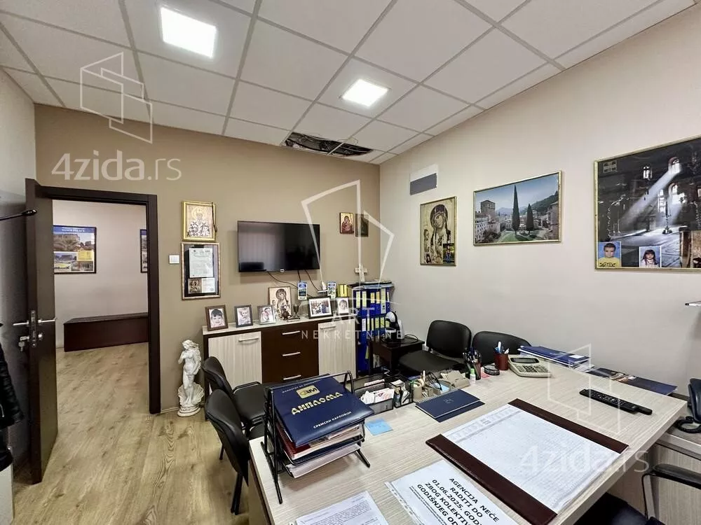 Poslovni prostor | 4zida