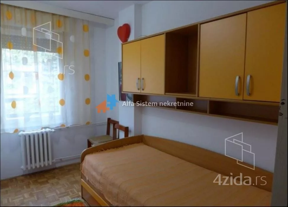 Troiposoban stan | 4zida