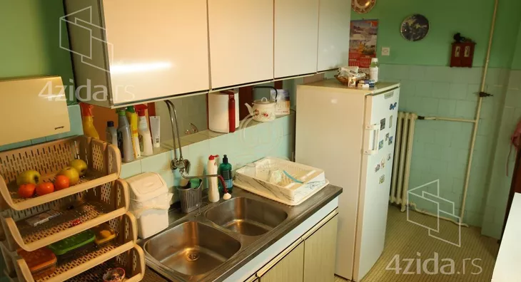 Petosoban stan | 4zida